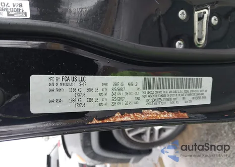 2018 Jeep Compass Latitude 4X4 z USA, uszkodzony, nr VIN 3C4NJDBB4JT113978